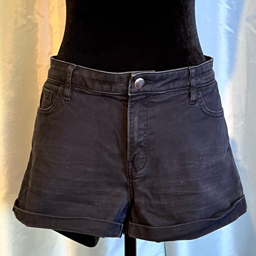 H&M Black Jean Shorts with Cuffed Hem and Mid-Rise Fit